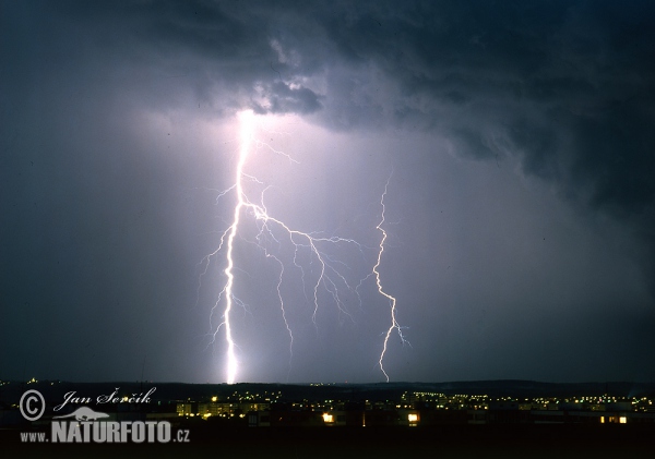 thunderstorm (Sky 5)