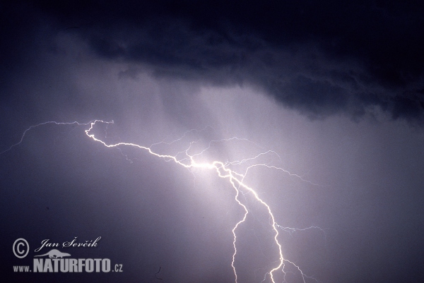 thunderstorm (Sky 5)