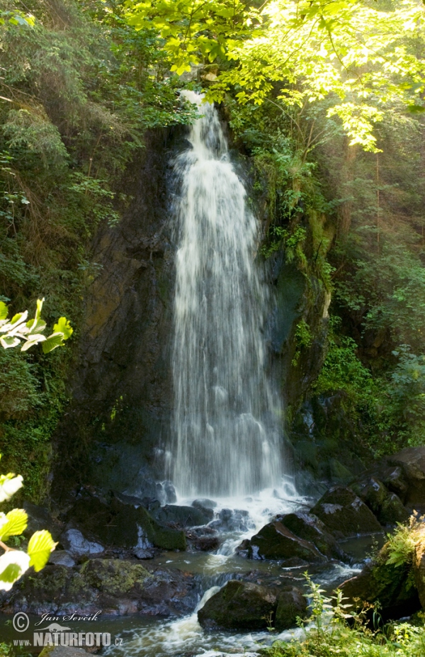 Valley of Tereza - Waterfal (Nov)